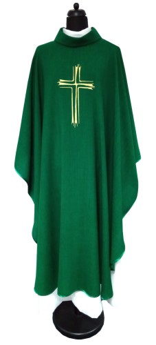 Ornat zielony ze złotym krzyżem