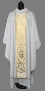 Biały ornat z bogatym pasem IHS/239-B