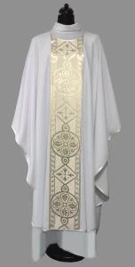 Biały ornat z ornamentami na pasie/245-B