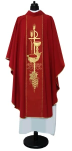 Ornat czerwony z symbolami eucharystycznymi /207